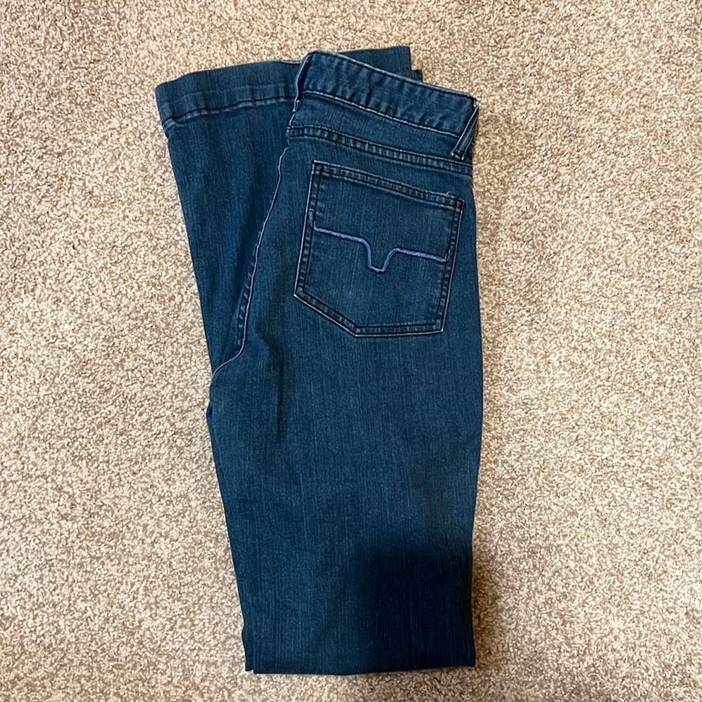 Lola kimes jeans